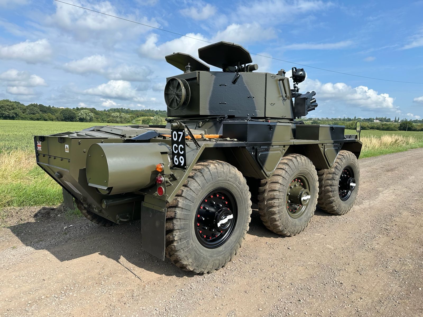 Vehicle Photo 5