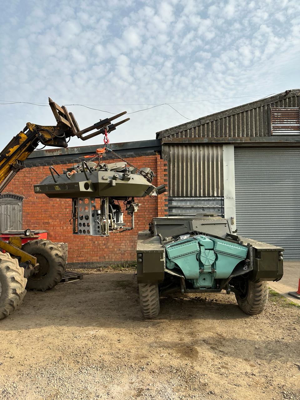 Vehicle Photo 2