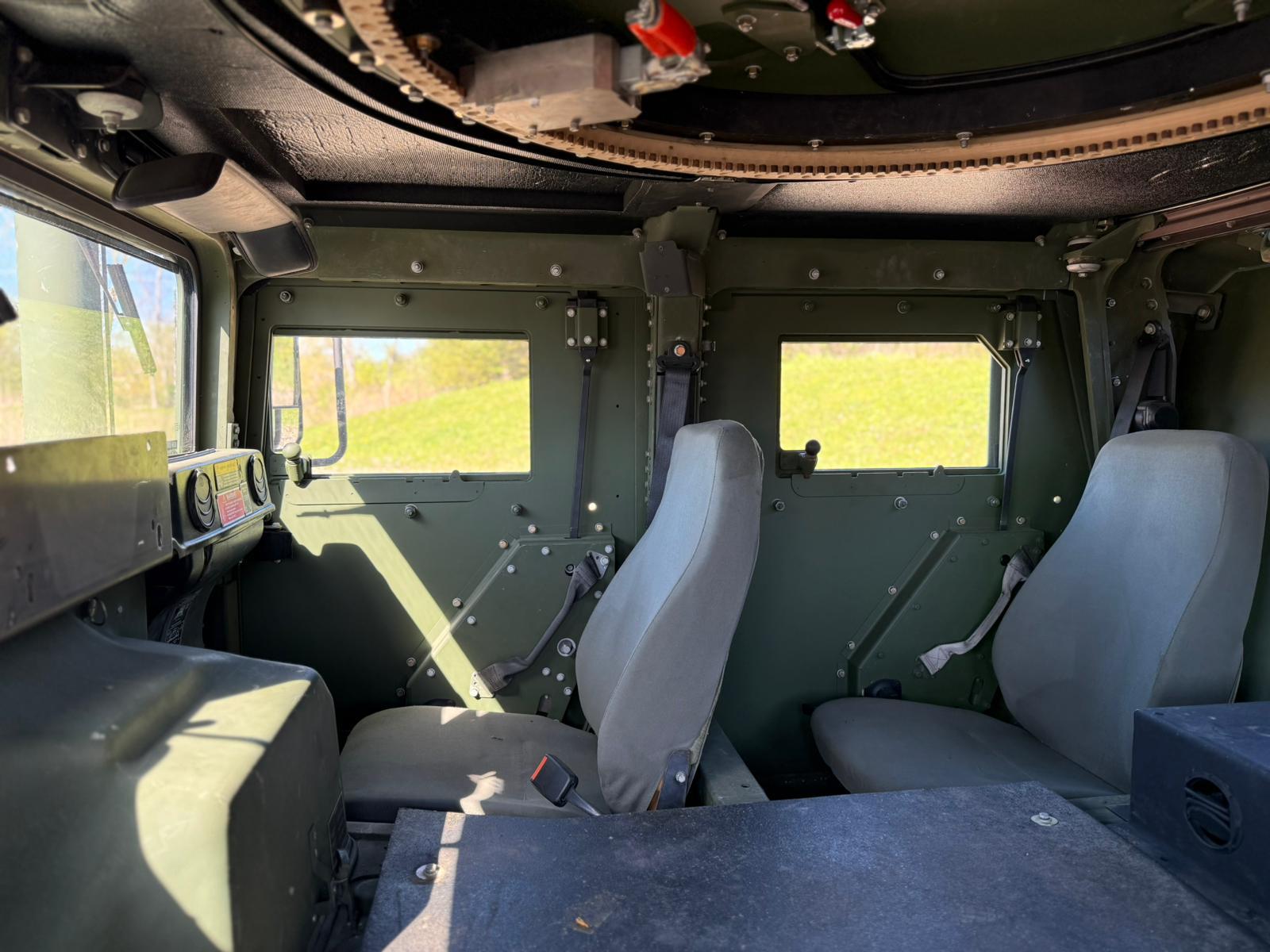 HMMWV M1151 - Photo 6